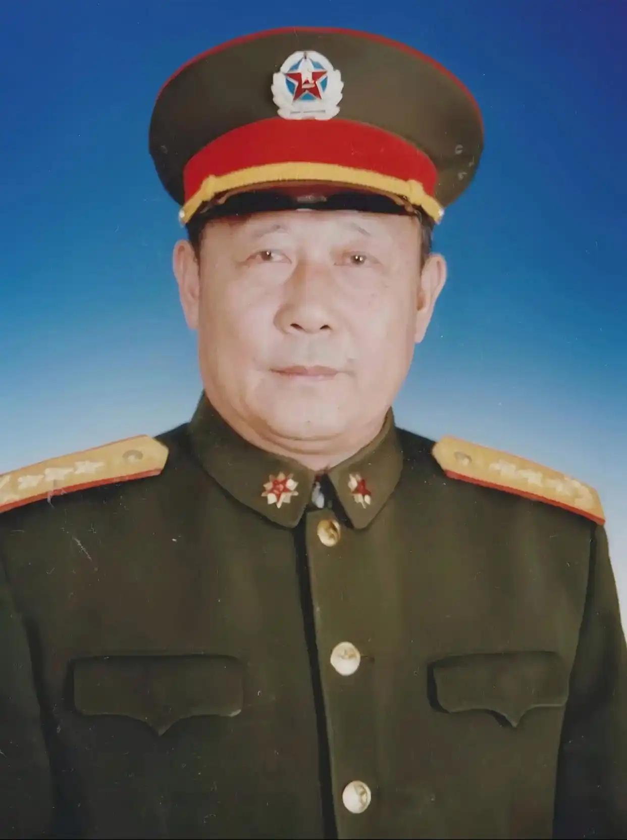 他本是副师级，7年时间连升五级，成大军区政委，93岁高龄善终，完美诠释何为‘真金