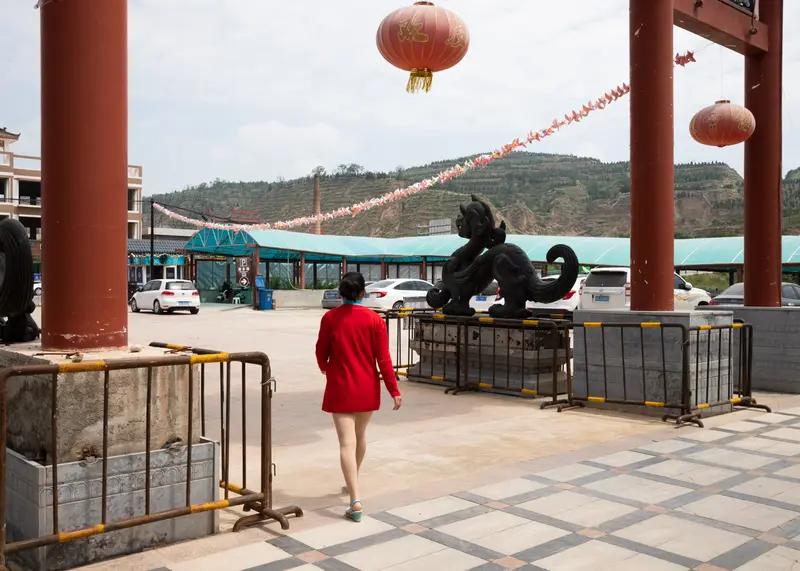 【震惊！甘肃庆阳一女子遭61岁男子连续多次侵犯，孕检发现惊人真相，法院判决令人愤