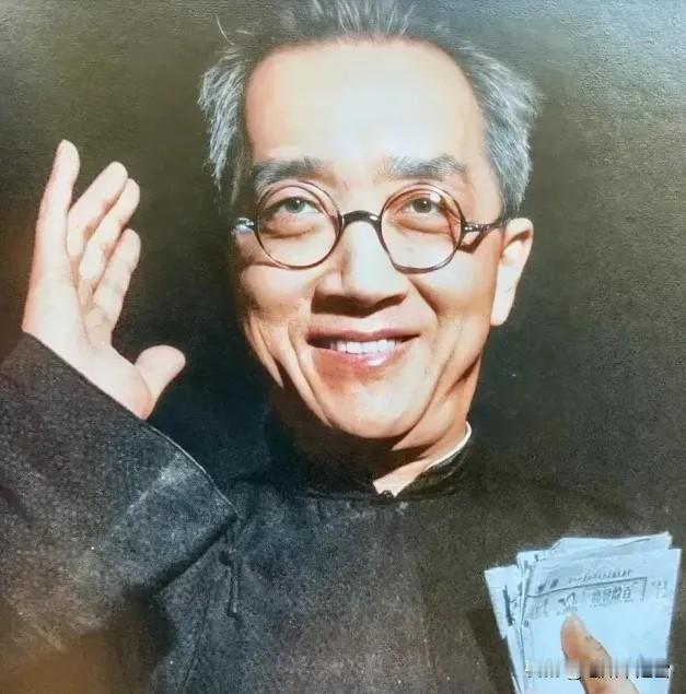 1935年，胡适致信蒋介石，主张放弃东三省，承认伪满洲国。他的理由是：以东三