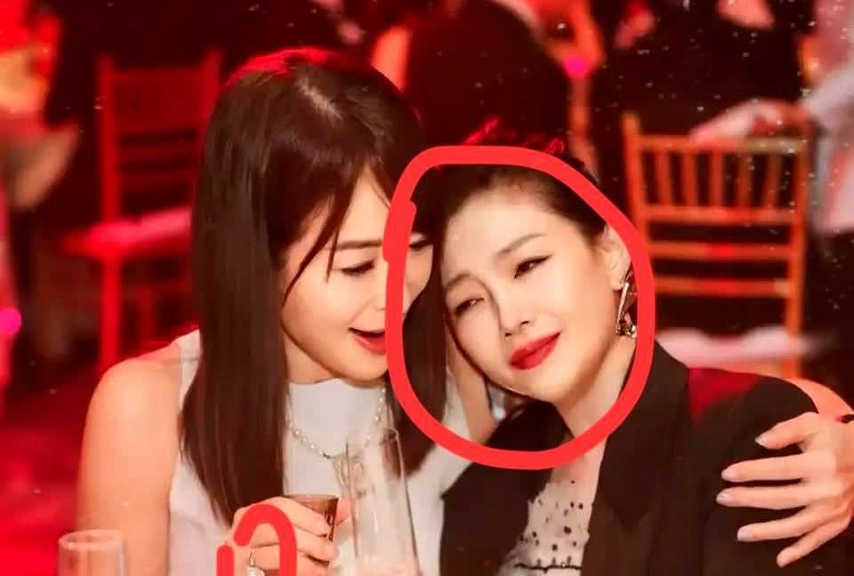 大s啊大s啊你为什么要这么做！那天在活动现场见到她时，整个人状态