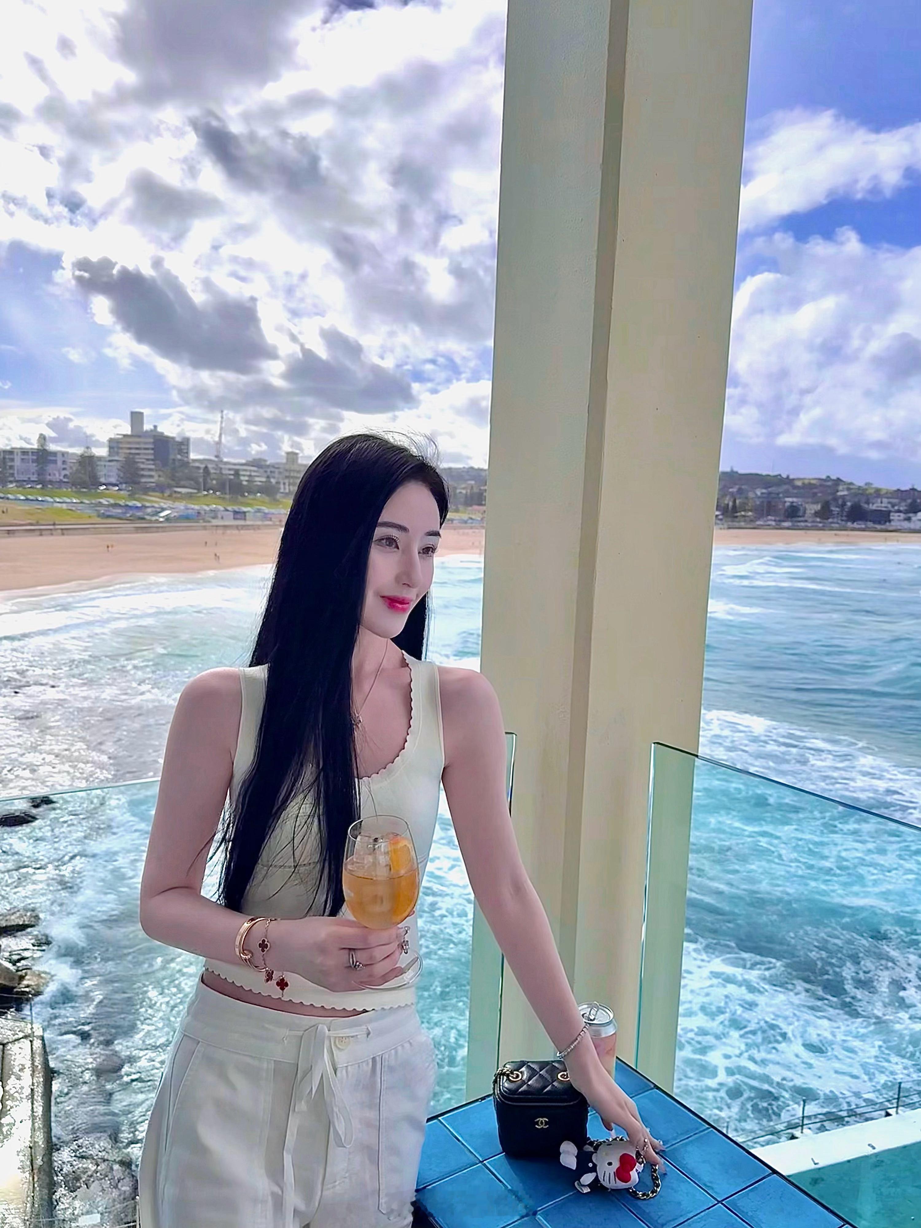 💙🌈🌊​​​