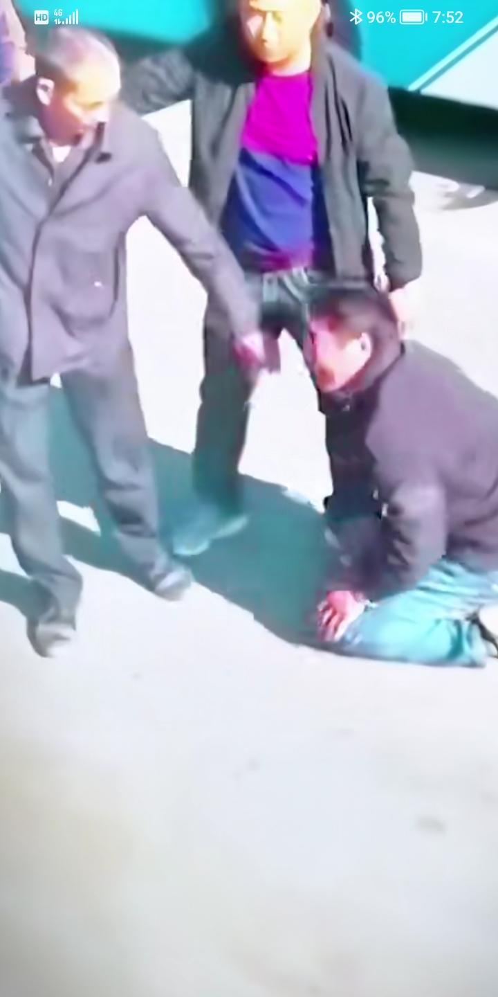 泪酸，父亲己检查出“肺癌“晚期，放弃治疗，怕花钱，怕最后落个人财两空，儿子哭着求