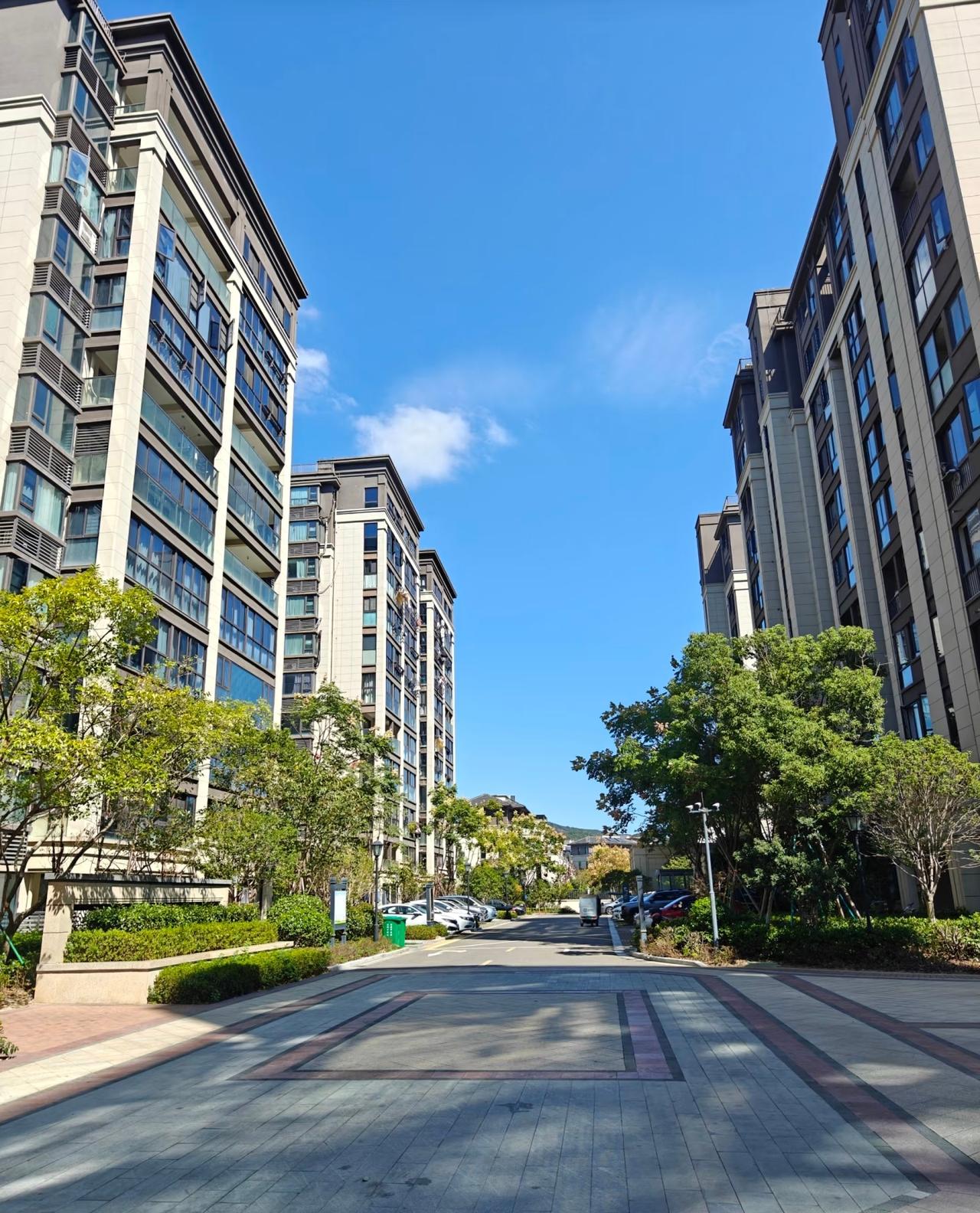 手有100万现金，有2套房子，一套自住，一套出租，没有房贷，你舍得