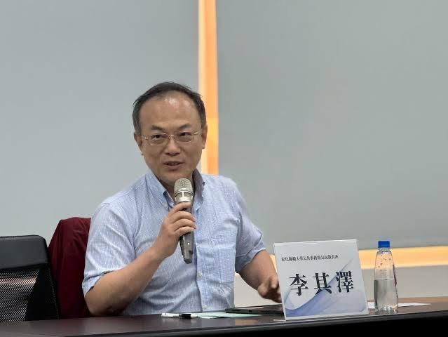 “两岸统一后，我建议：第一，过渡期解放军不进驻台湾；第二，保留台湾既有的民主政治