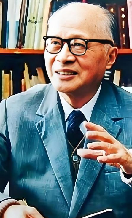 1960年突发危机！苏联撤走所有援华科学家，还带走全部研究资料，一位苏联专家临