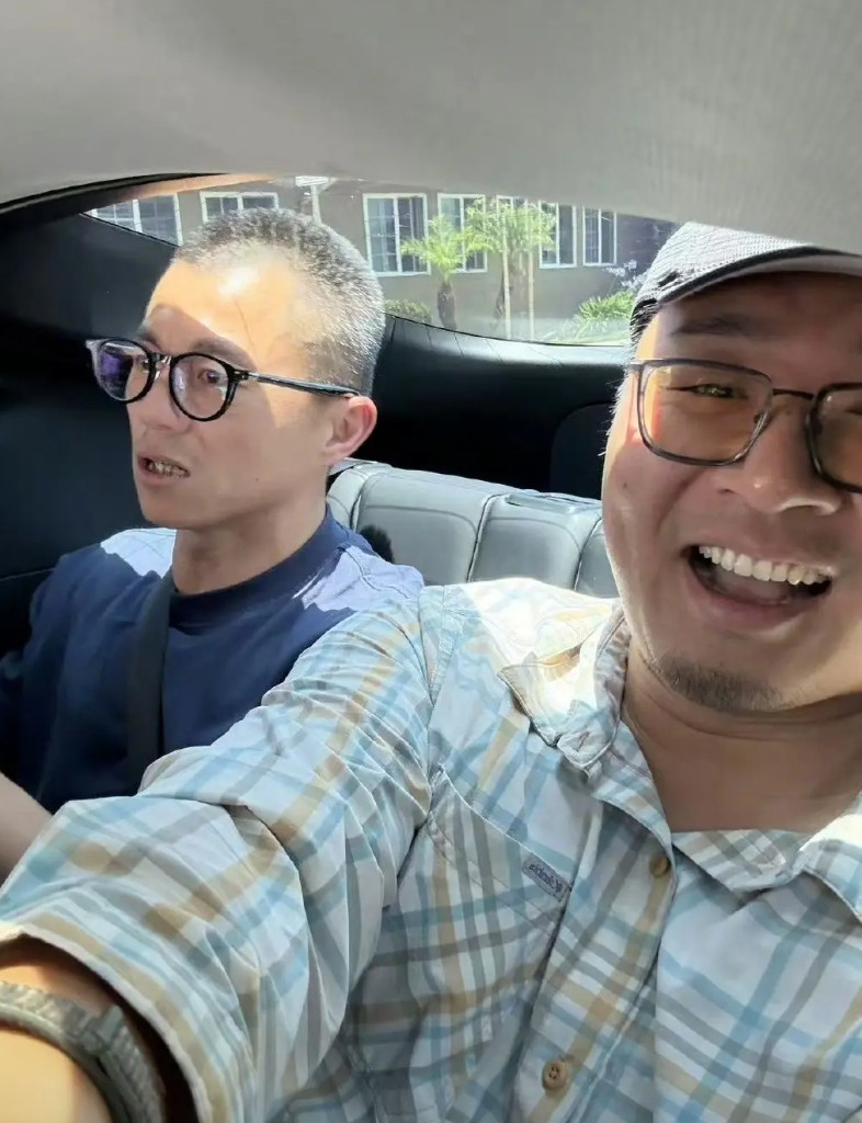 陈震展示特斯拉ModelY7座版！昨天上午，陈震在美国向大家展示特斯拉M