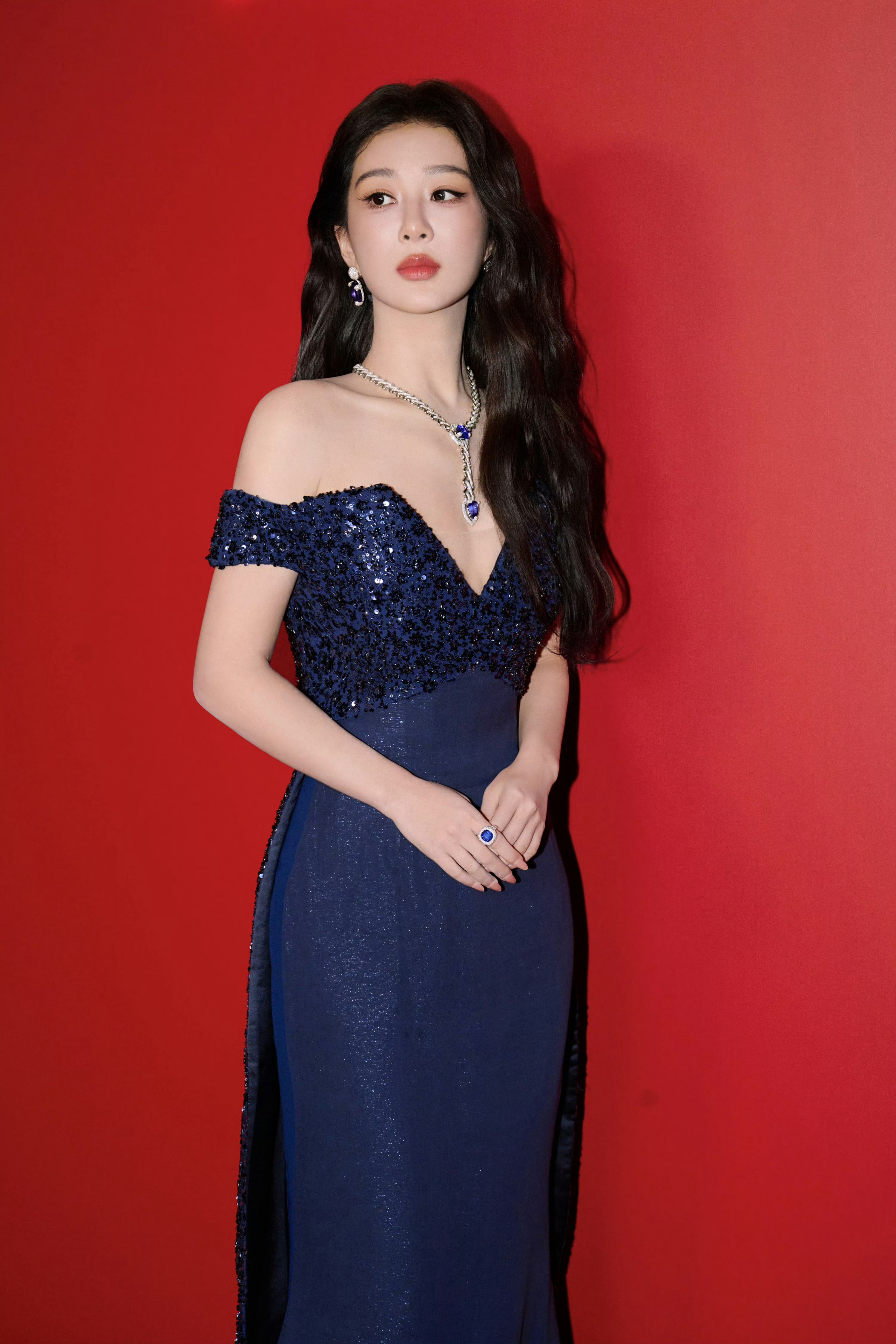 杨紫出席品牌活动.Total:ALEXISMABILLE2025SS高级定制珠宝:POMELLATO