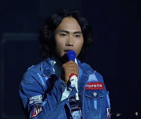 “李克勤演唱会”导演，出面回应迟到风波，透露这个救场的侯浪，人家当时也准备