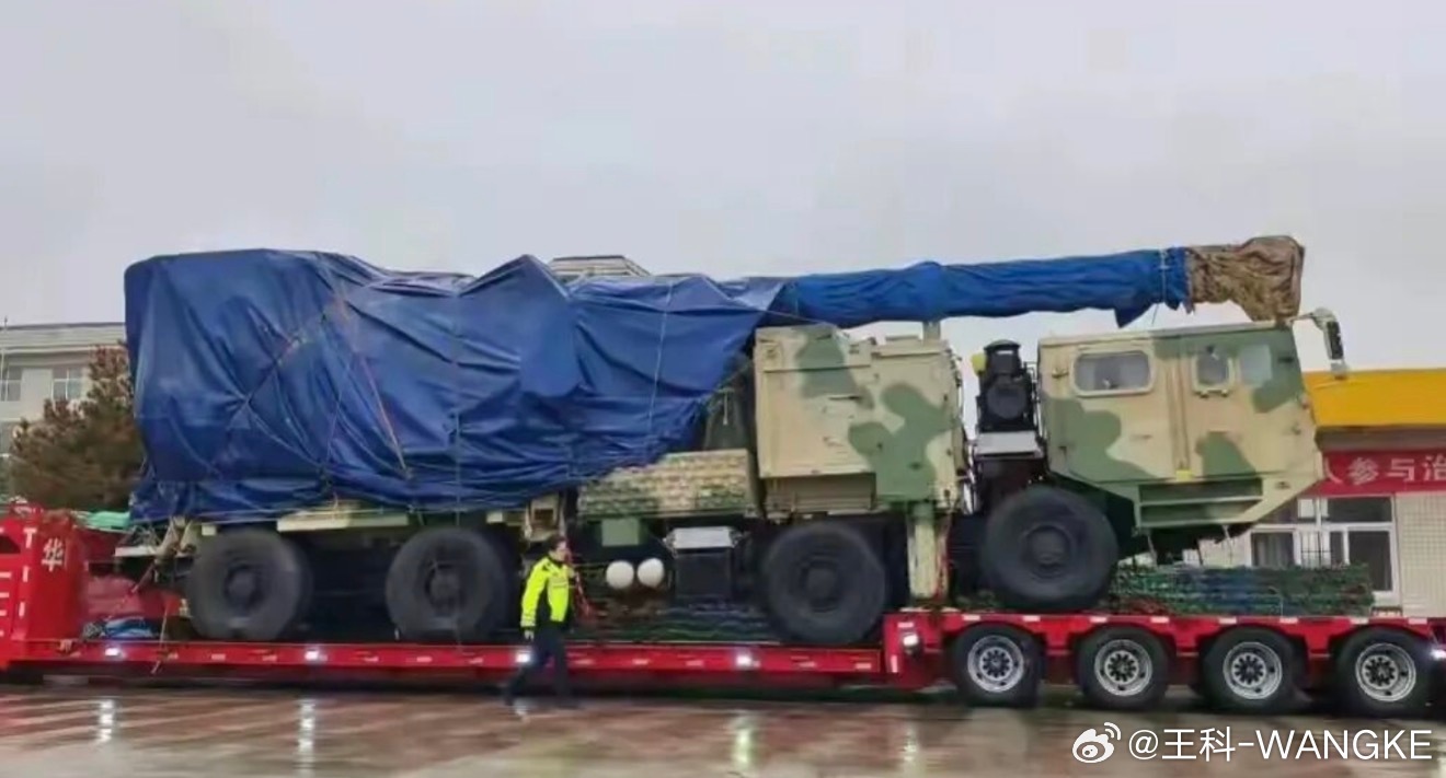 电磁炮？还是机动式弹射系统？