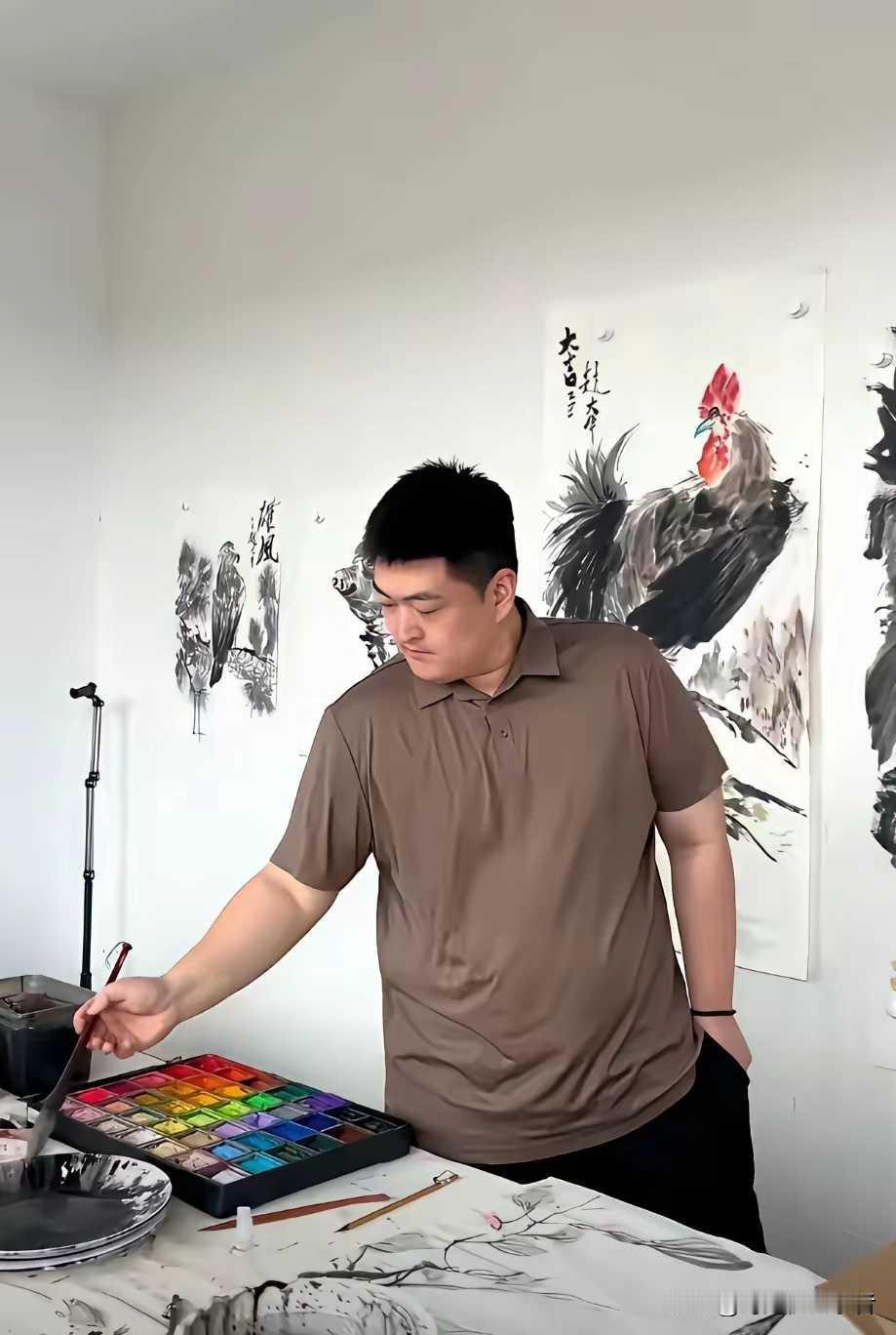 风水轮流转，赵本山家的名气又回归了，被叫了几十年地主家傻儿子，赵大牛真是默默的努