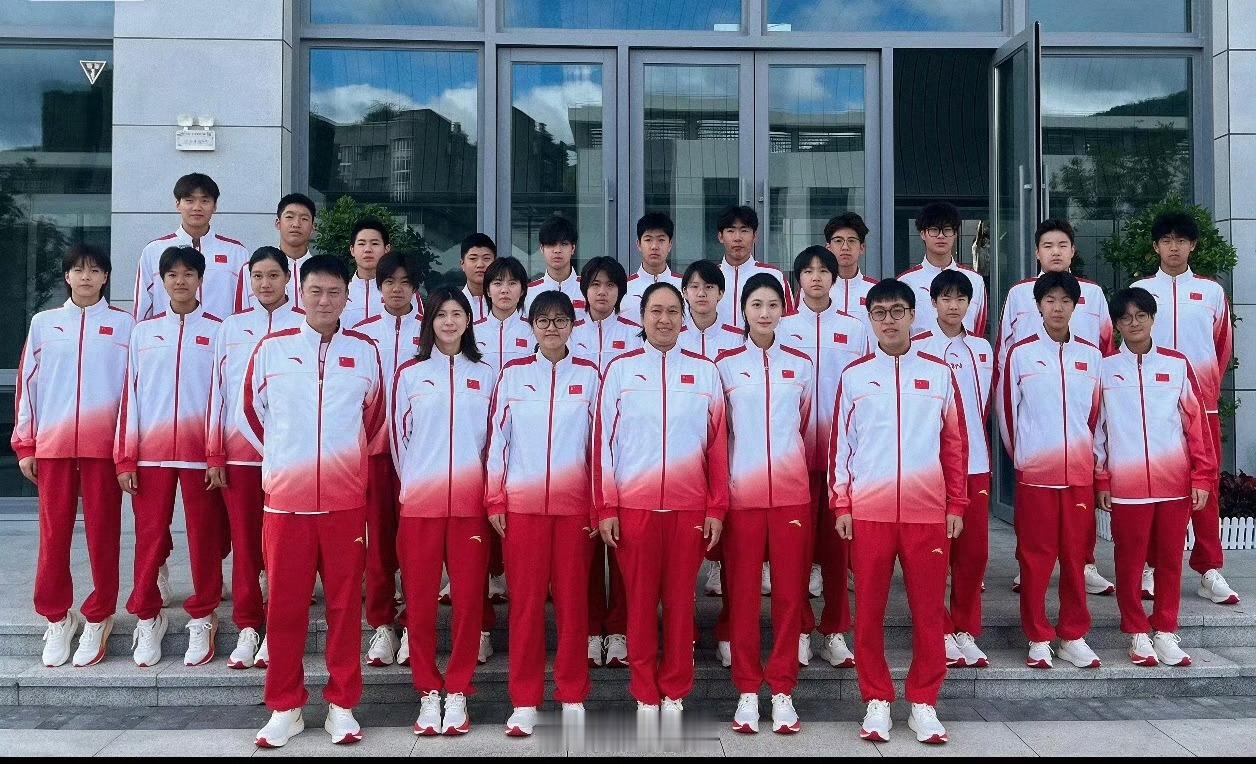 亚洲分龄游泳锦标赛中国队🇨🇳名单及报项女子♀常墨涵：200/400混杨偌熙