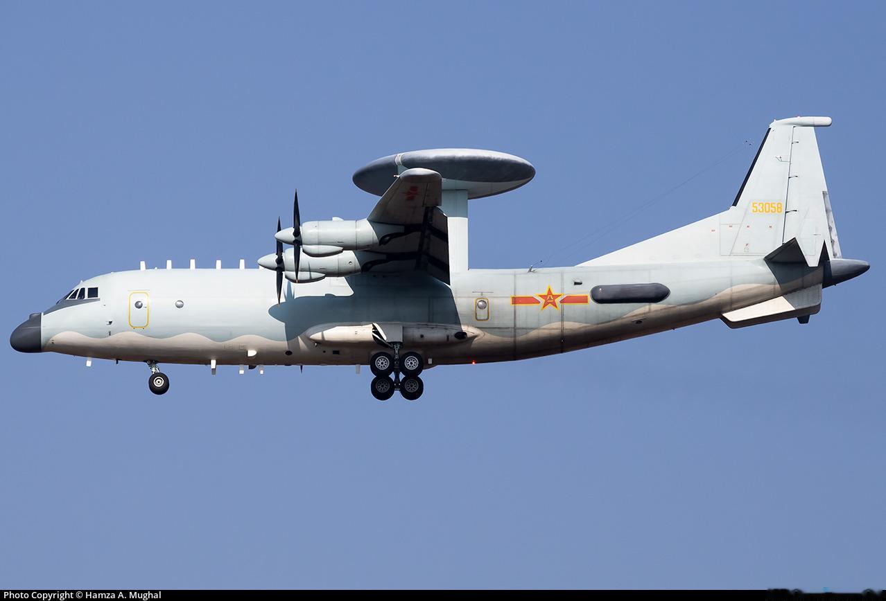 随着空警3000的研制顺利推进，空警600也开始批量装备上舰，陕飞也推出了新一代