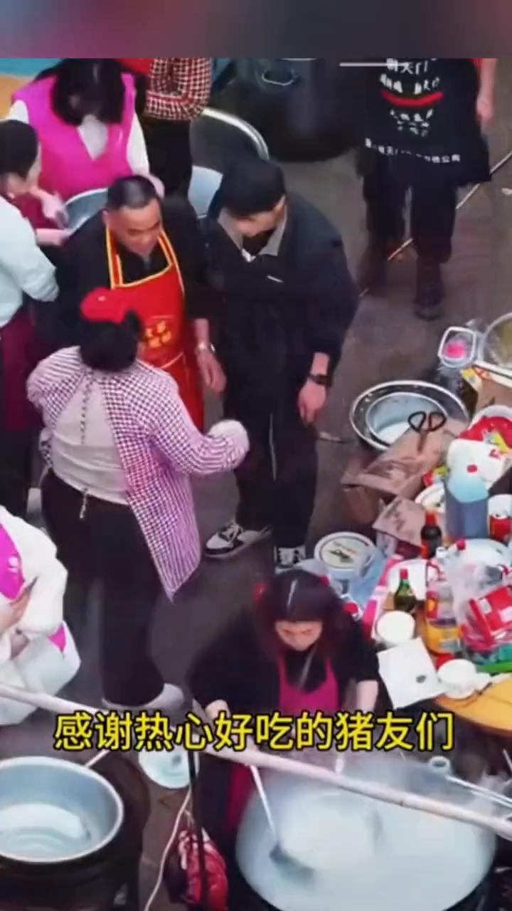 合川呆呆用真诚朴实带来欢心体验，闯祸人成了合川文旅英雄。重庆姑娘呆呆。大家好