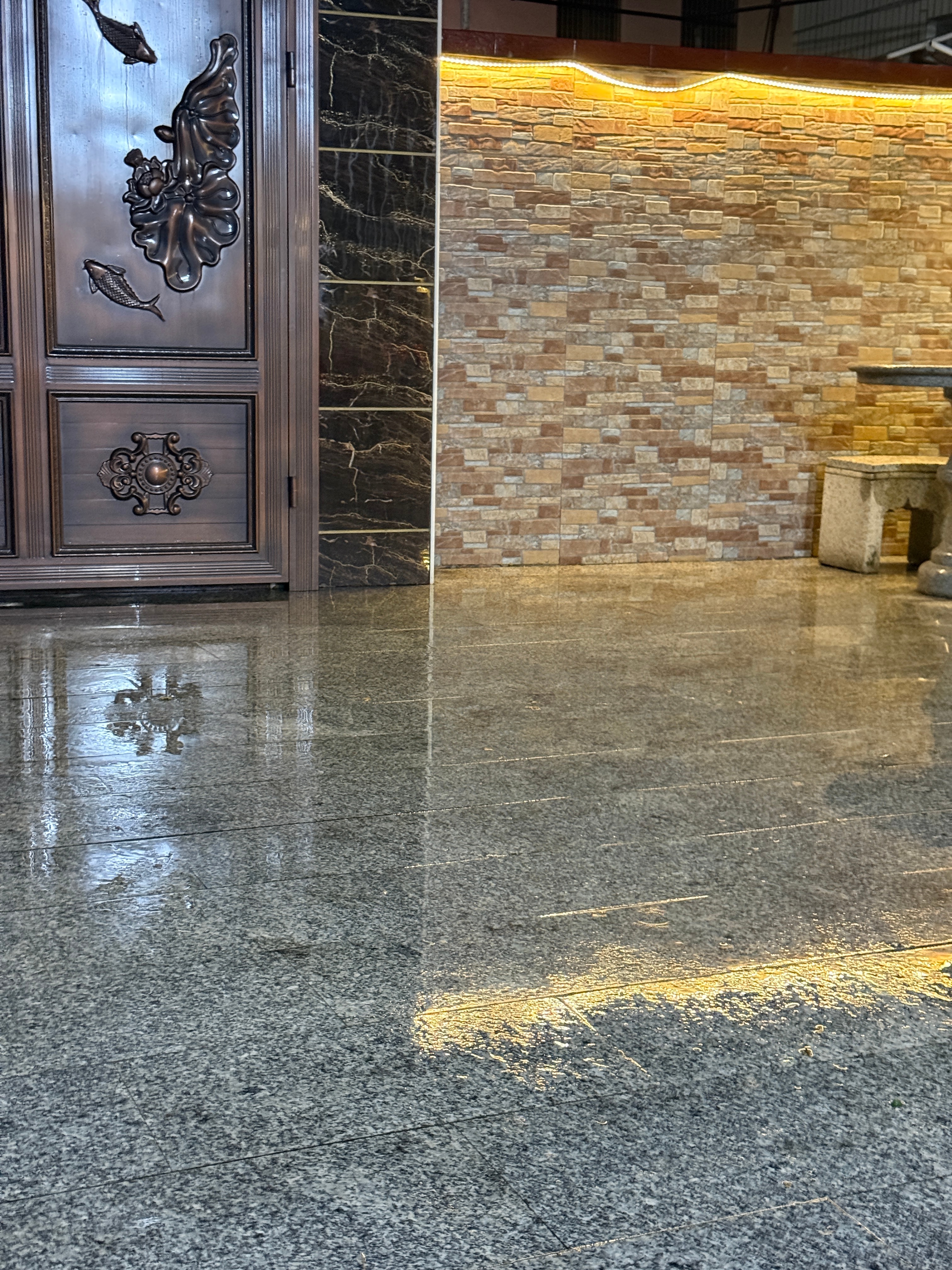 下了一天的雨了，烦躁厦门