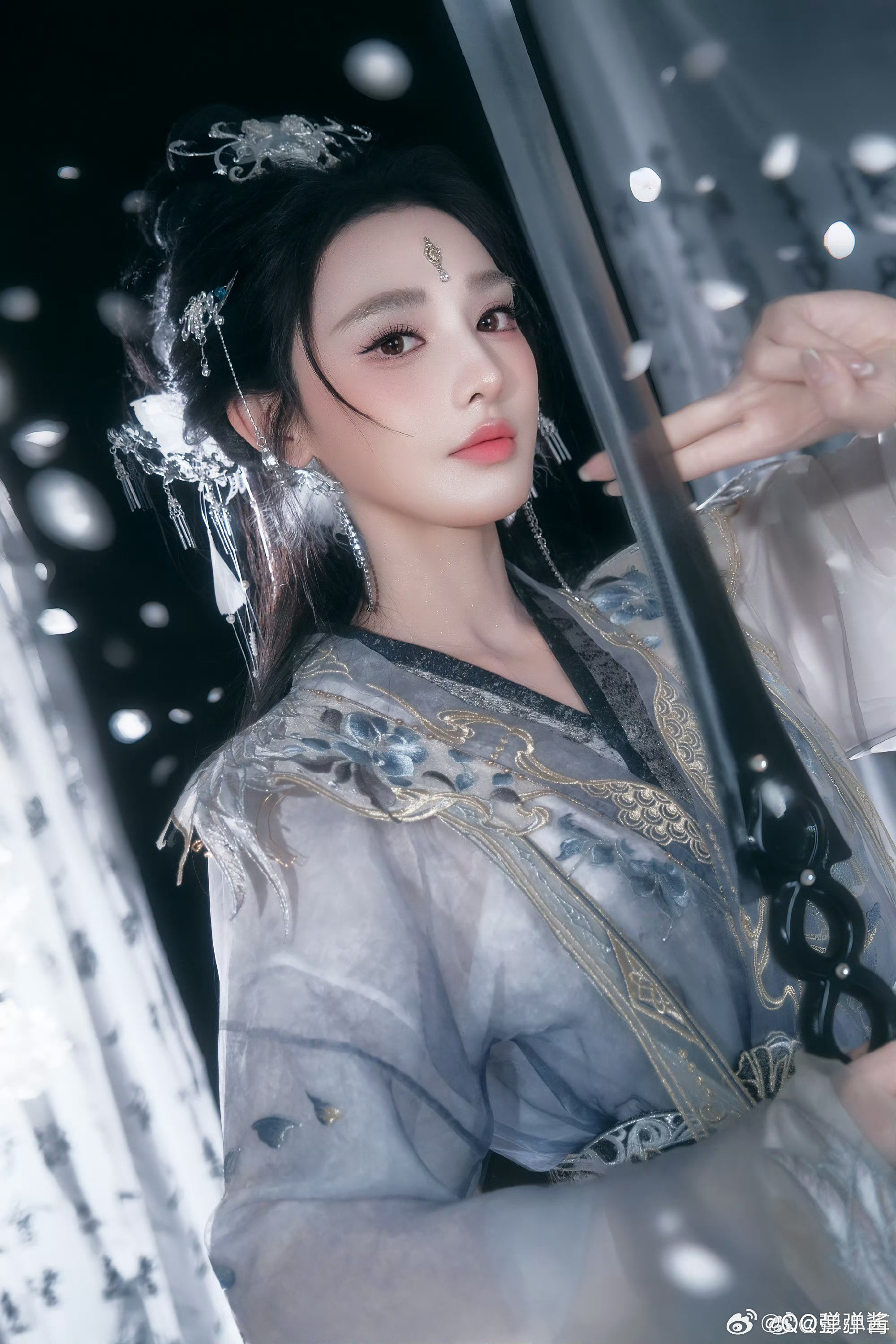 彭小苒这次是冷感美人哎呦，这不是我家那准备入宗门修仙的大师姐嘛[点赞][期