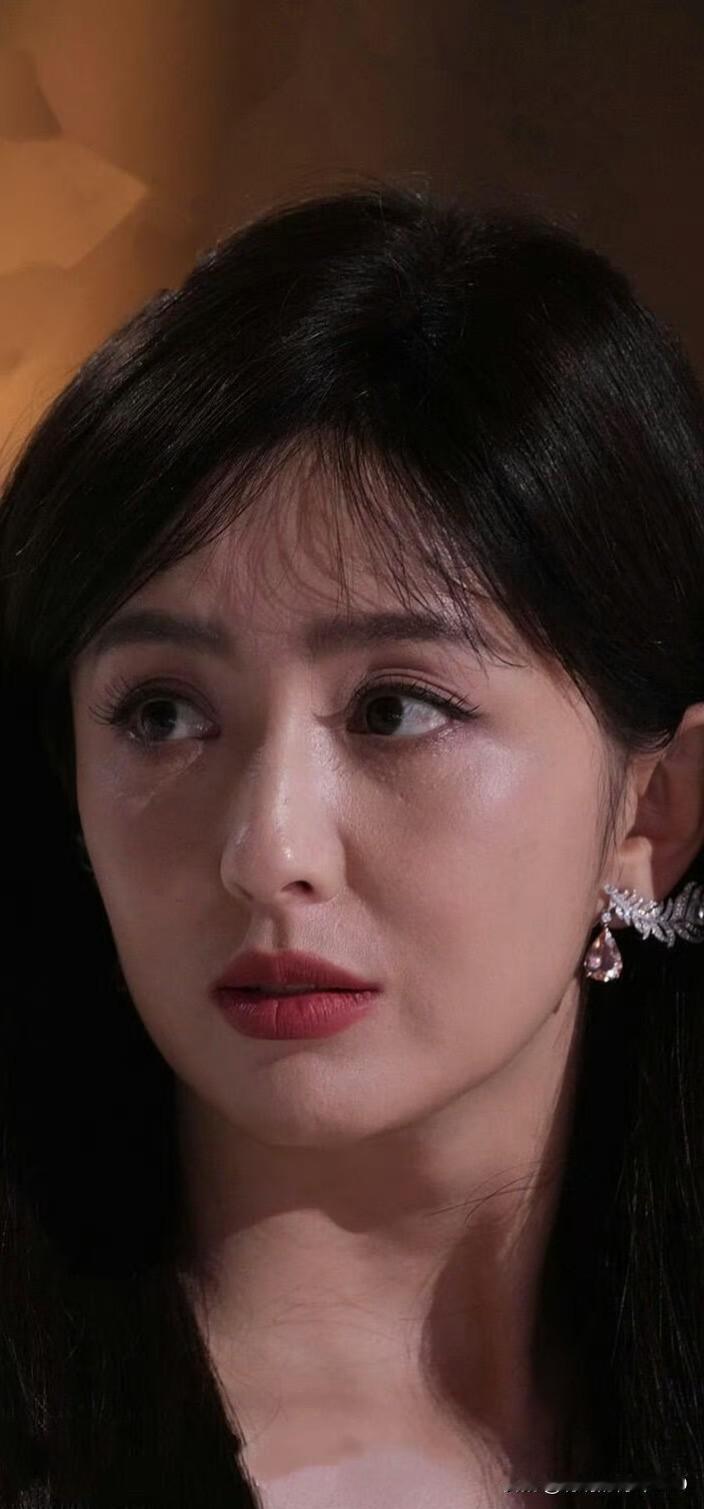 佟丽娅怼脸照，太美了
