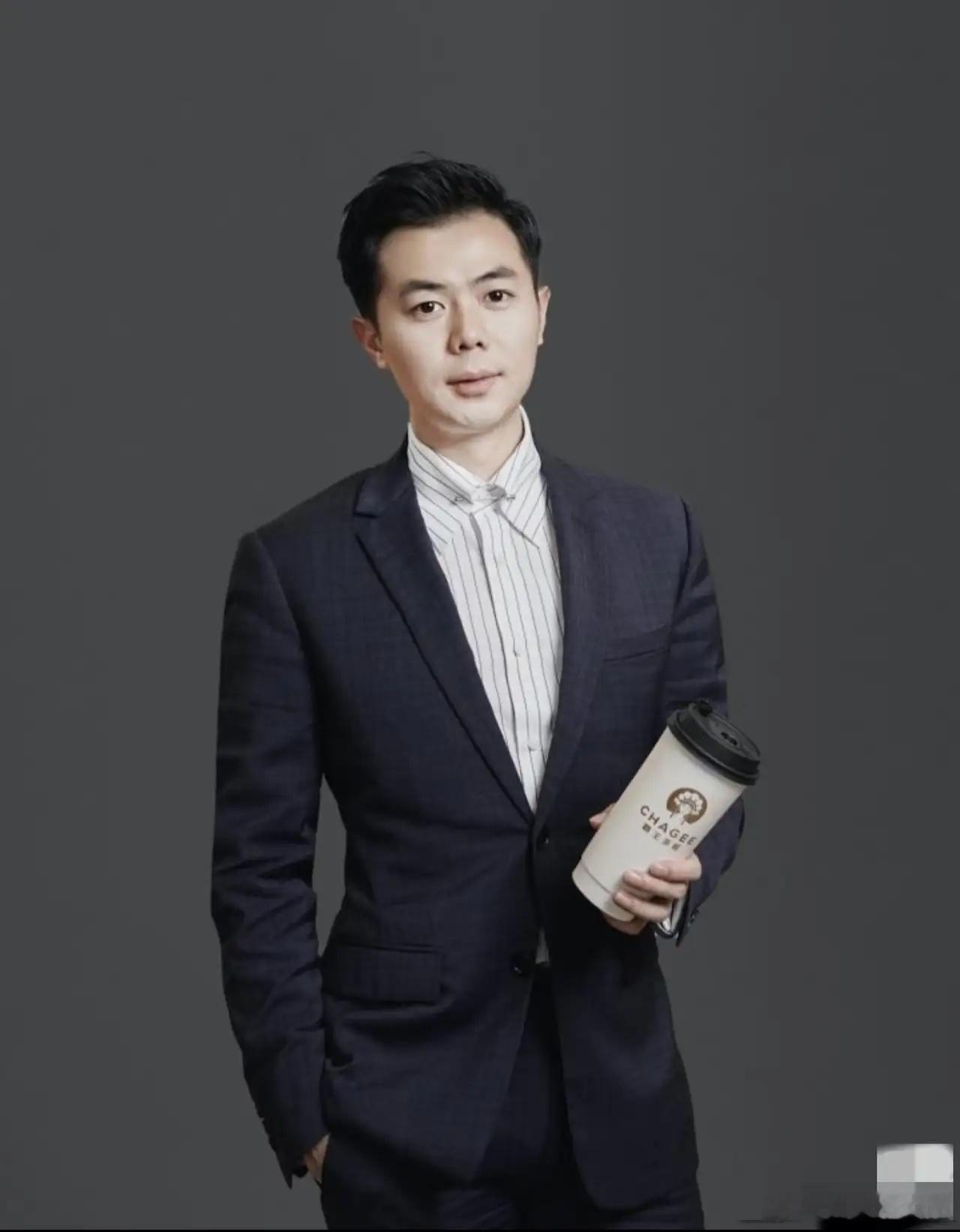 霸王茶姬接下来可能要麻烦了，主要面临这三个挑战：1.在一段时间内，霸王茶姬缺少新