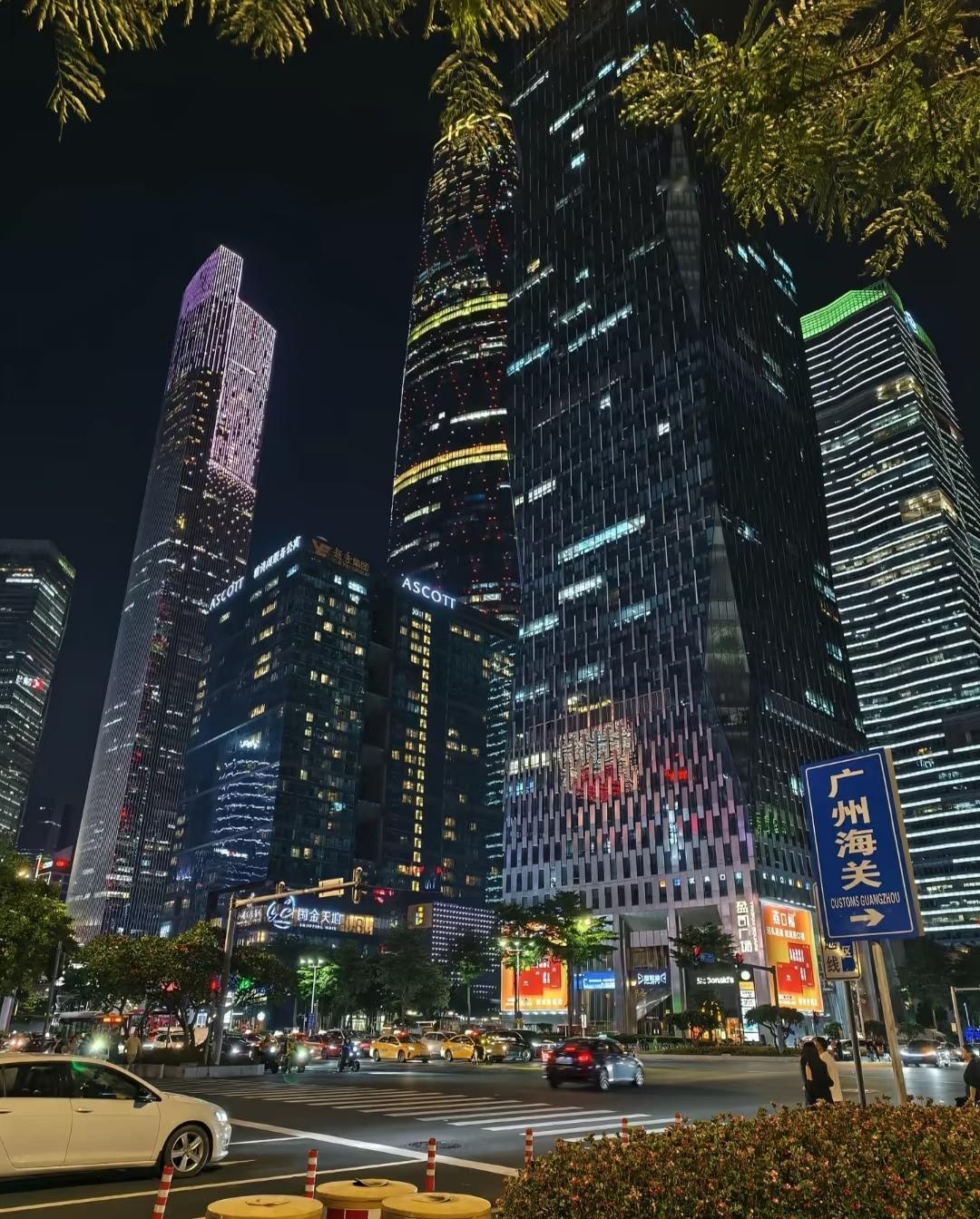 当你走进珠江新城就会承认这里是国内最震撼的CBD广州珠江新城城市风光cbd