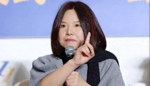 “中国的钱我是不会还的！”一位女企业家欠下200亿巨额债务，却一分钱都不还。随后