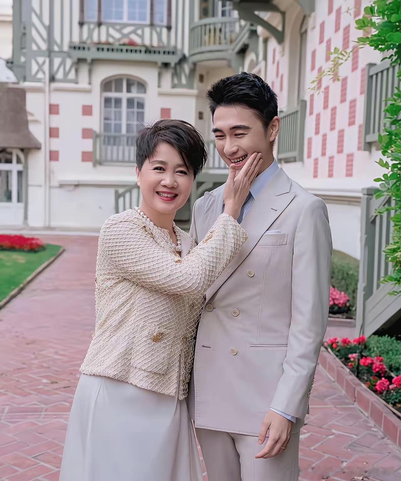 四太梁安琪强势精明，但在婆媳关系中算一个好婆婆！是因为她的大方和大格局。她实打实