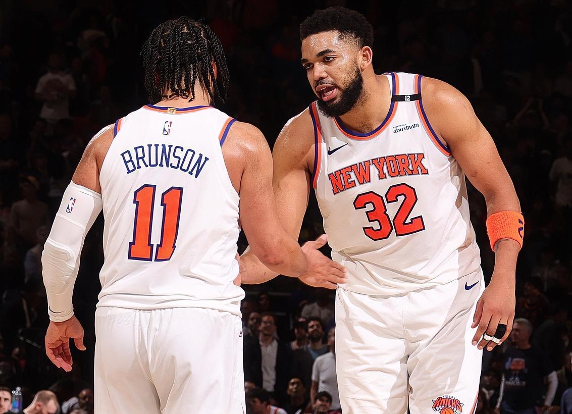 谁是NBA最愚蠢的球队？？？那就非尼克斯不属了！！！1、锡伯杜把现在这支尼克