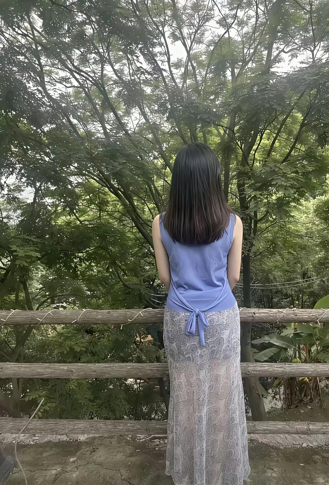 自己珍藏了很久的图片，老公一直不让发，不管了，为了涨粉，没办法[比心]