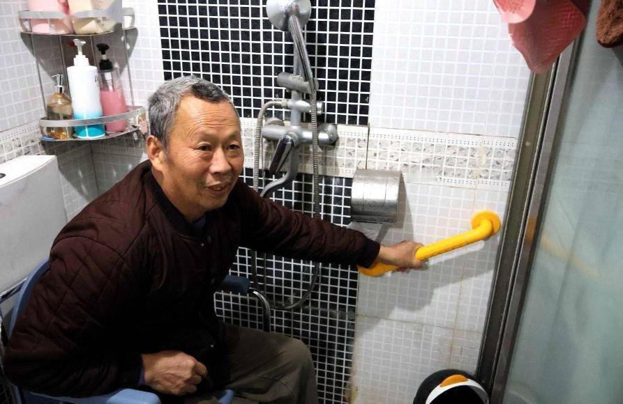长不长寿，看上厕所次数便知？医生：老年人，次数在这范围内最佳上厕所这件事，