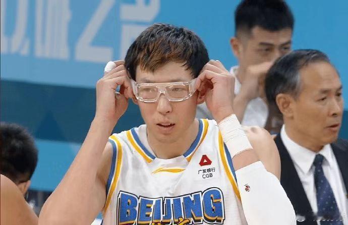 周琦微博助力，杜兰特能否逆袭詹姆斯？——NBA全明星票选风云再起