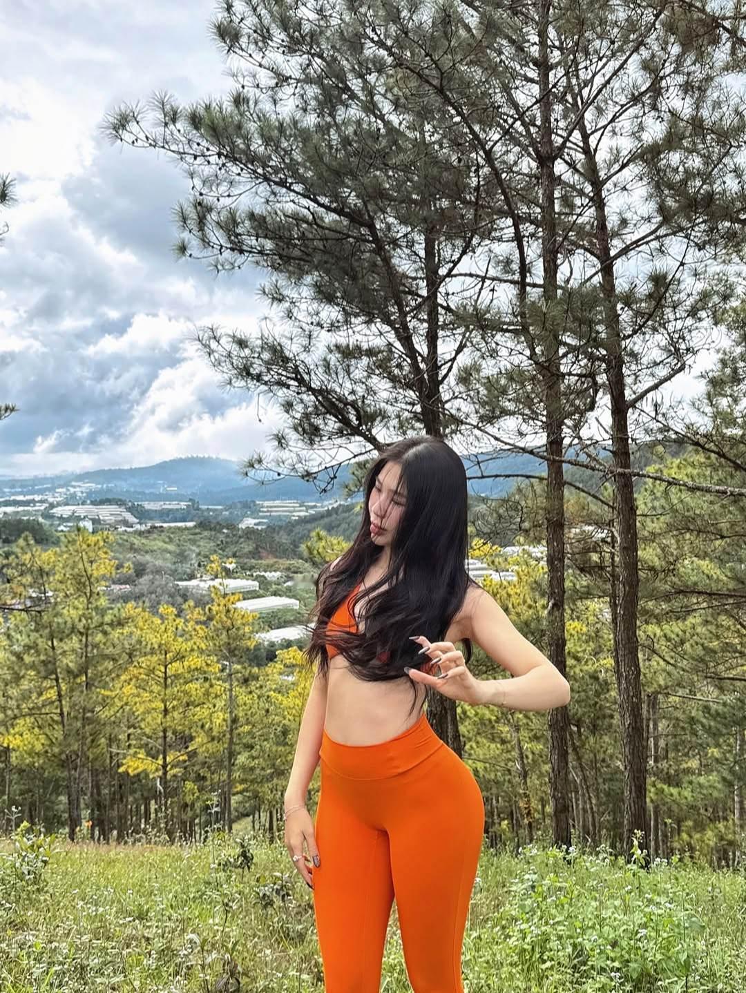 健身穿搭美背杀健身女孩穿搭好身材好气质