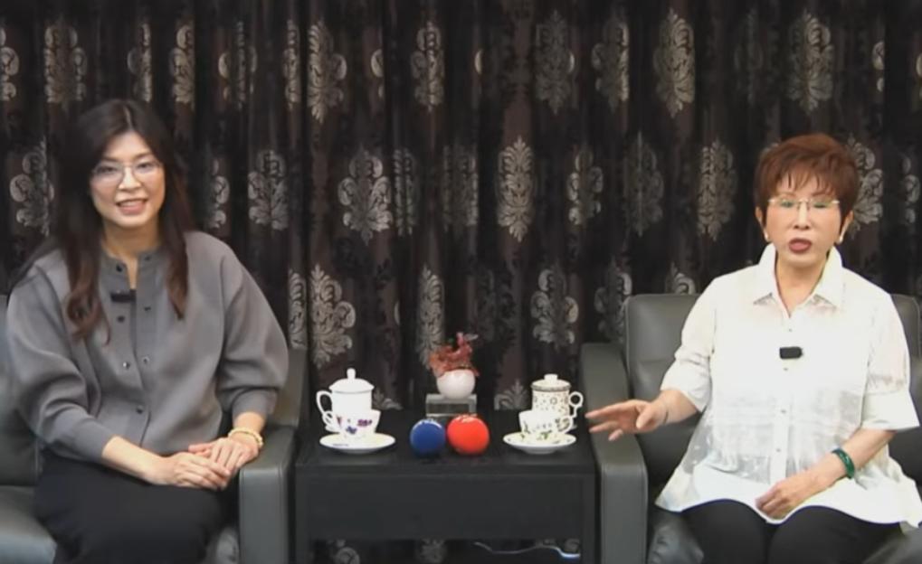 洪秀柱：“其他候选人都来看过我，郑丽文今天才来，我倒是很高兴。”郑丽文与洪秀