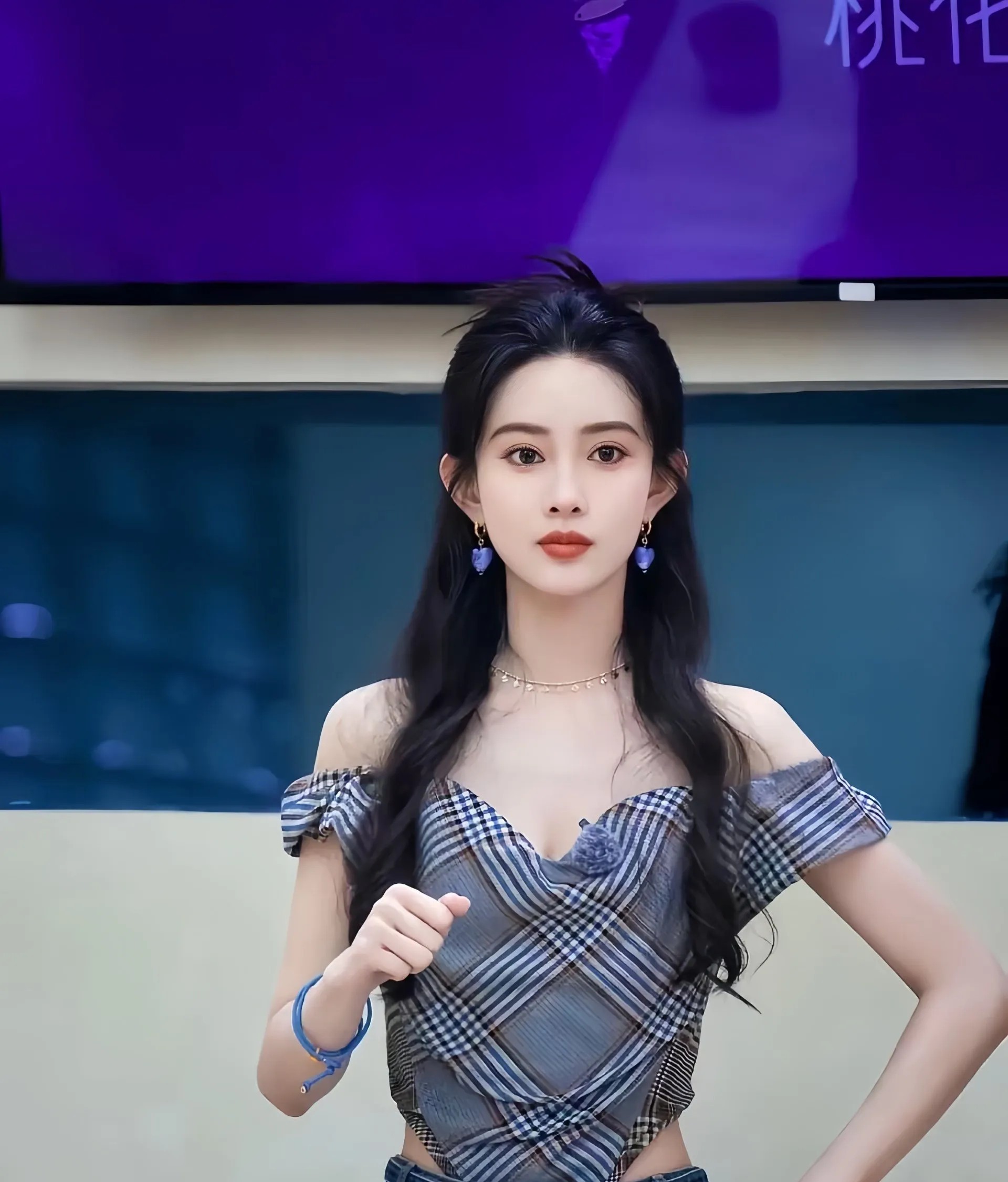 没想到孟子义才是内域隐藏的富二代，以前只知道虞书欣是沪上小公主，没想到孟子义比他