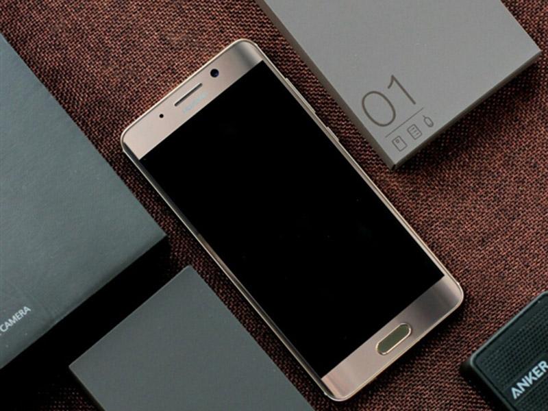 我现在买华为手机那个型号好