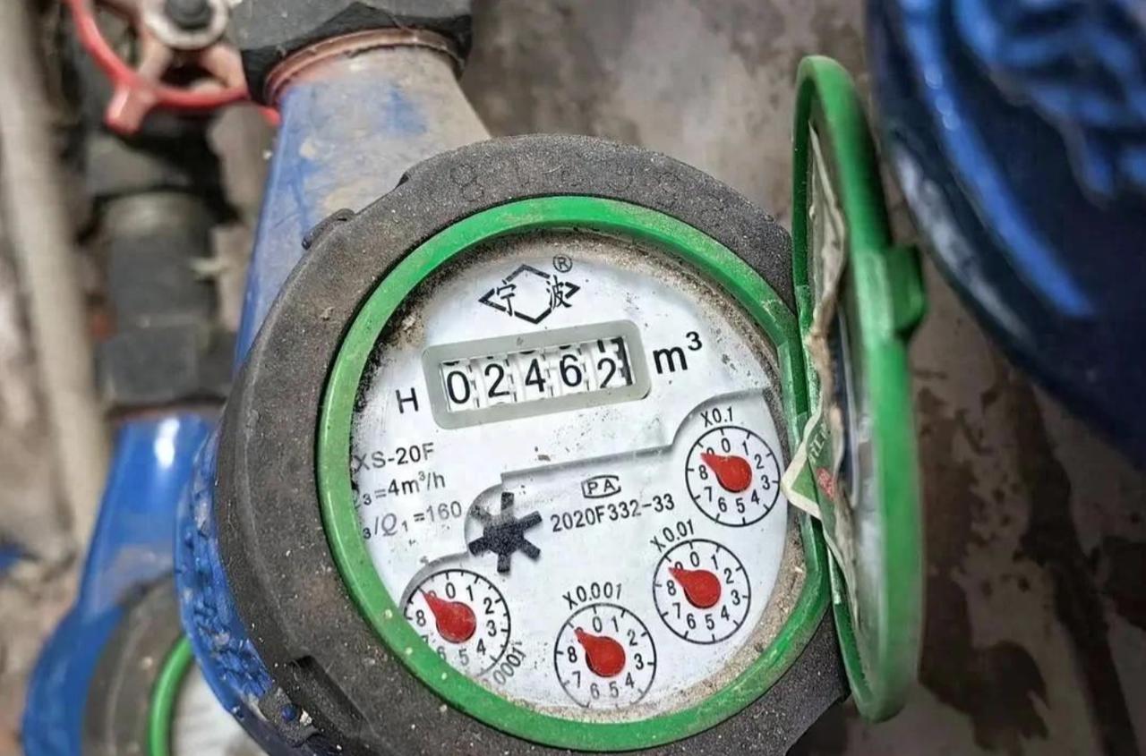 “水管漏水和我有什么关系？”四川内江，女子收到水务公司发来的通知，说她两月用水2