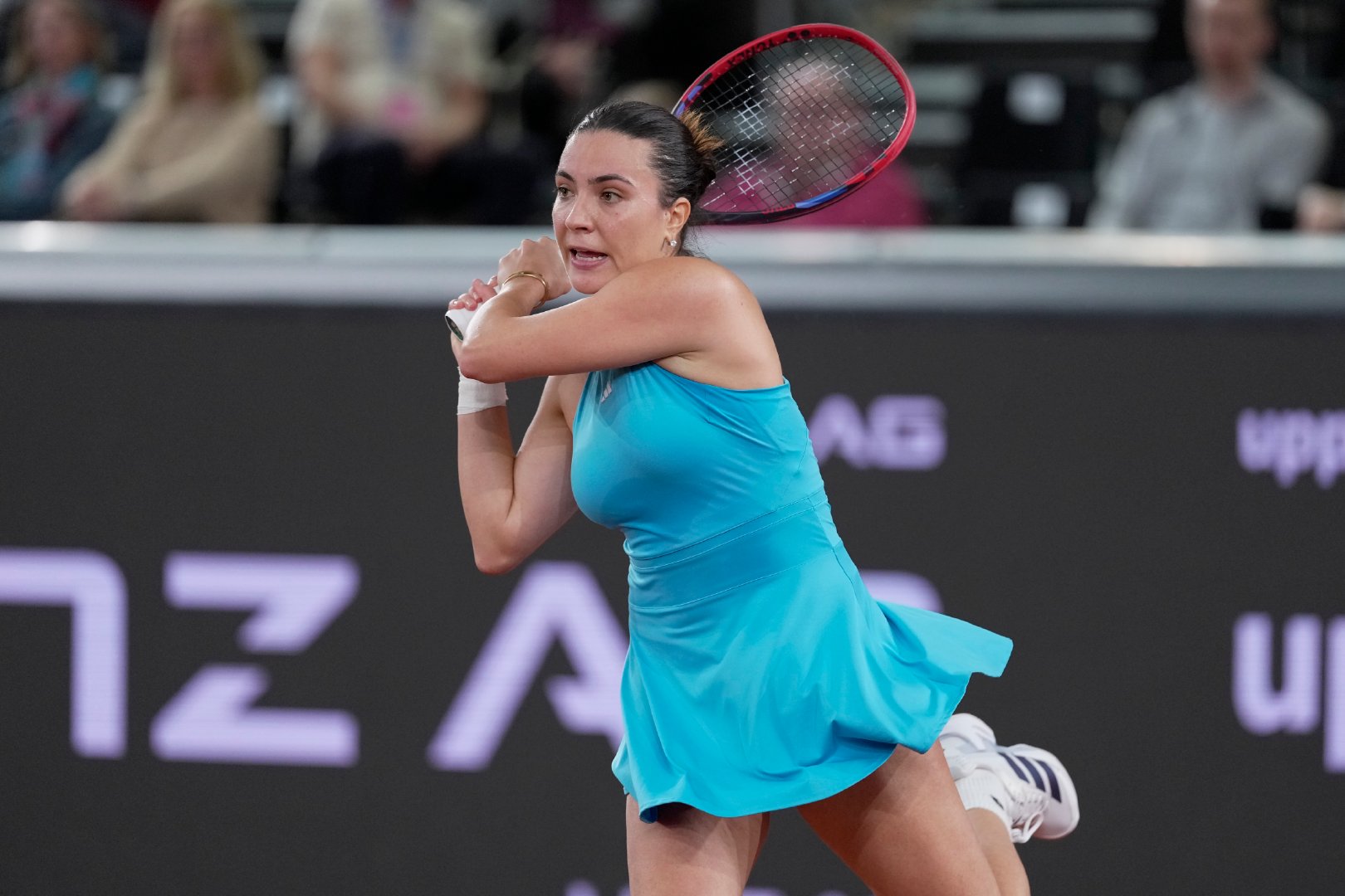 鲁塞首进500赛四强✅WTA500林茨站1/4决赛，鲁塞以4-66-46-1