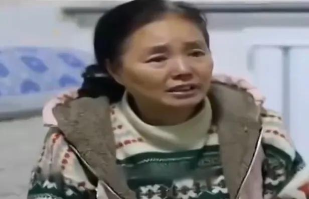 住20年农房遇拆迁，原房主凭判决书抢千万款？2025案定规则“我不要了！不希