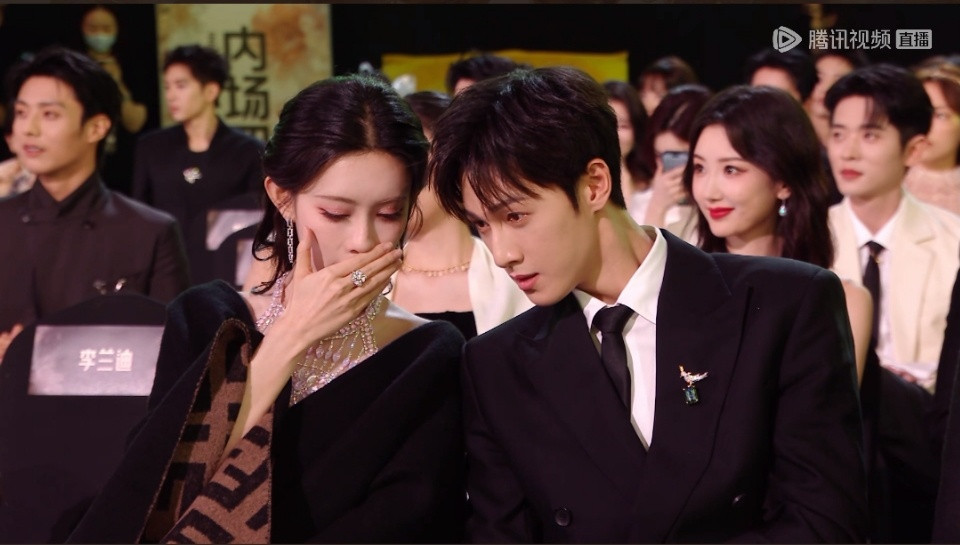 孟子义李昀锐你俩说什么呢孟子义李昀锐在聊什么咱就是说这俩人在聊什么！！！孟子义