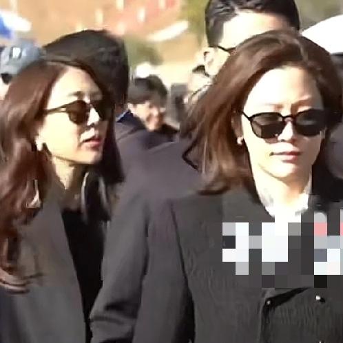 没想到李在镕的前妻林世玲这么火辣，比自己亲妹妹林尚敏看着还年轻，反而更像妹妹