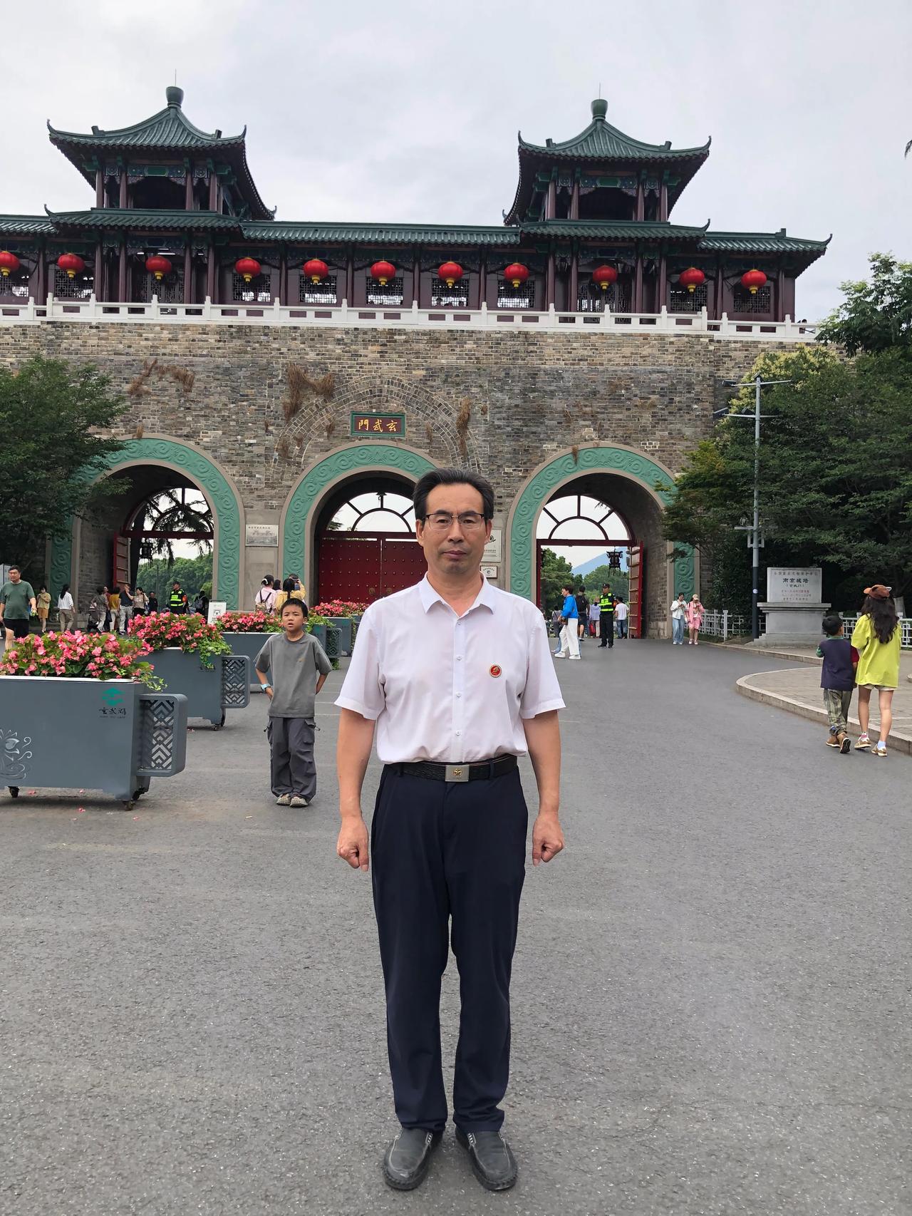 七言古风·游南京玄武湖文｜孙玉良江南美景玄武收澄波碧浪画中游郭璞选就神仙