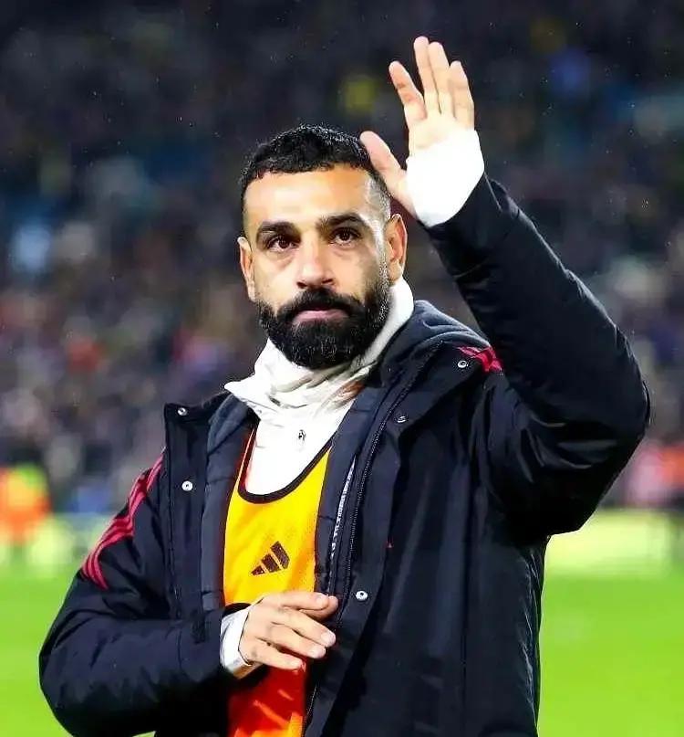 看到克洛普和萨拉赫在场边脸红脖子粗地互喷，我心里真不是滋味。这哪是简单的师