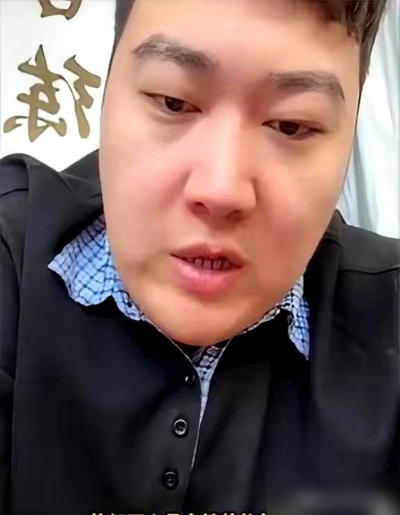你敢信？禁赛在家的颜丙涛直播拍桌：赵心童和吴宜泽，完全不是一个档次！真不是