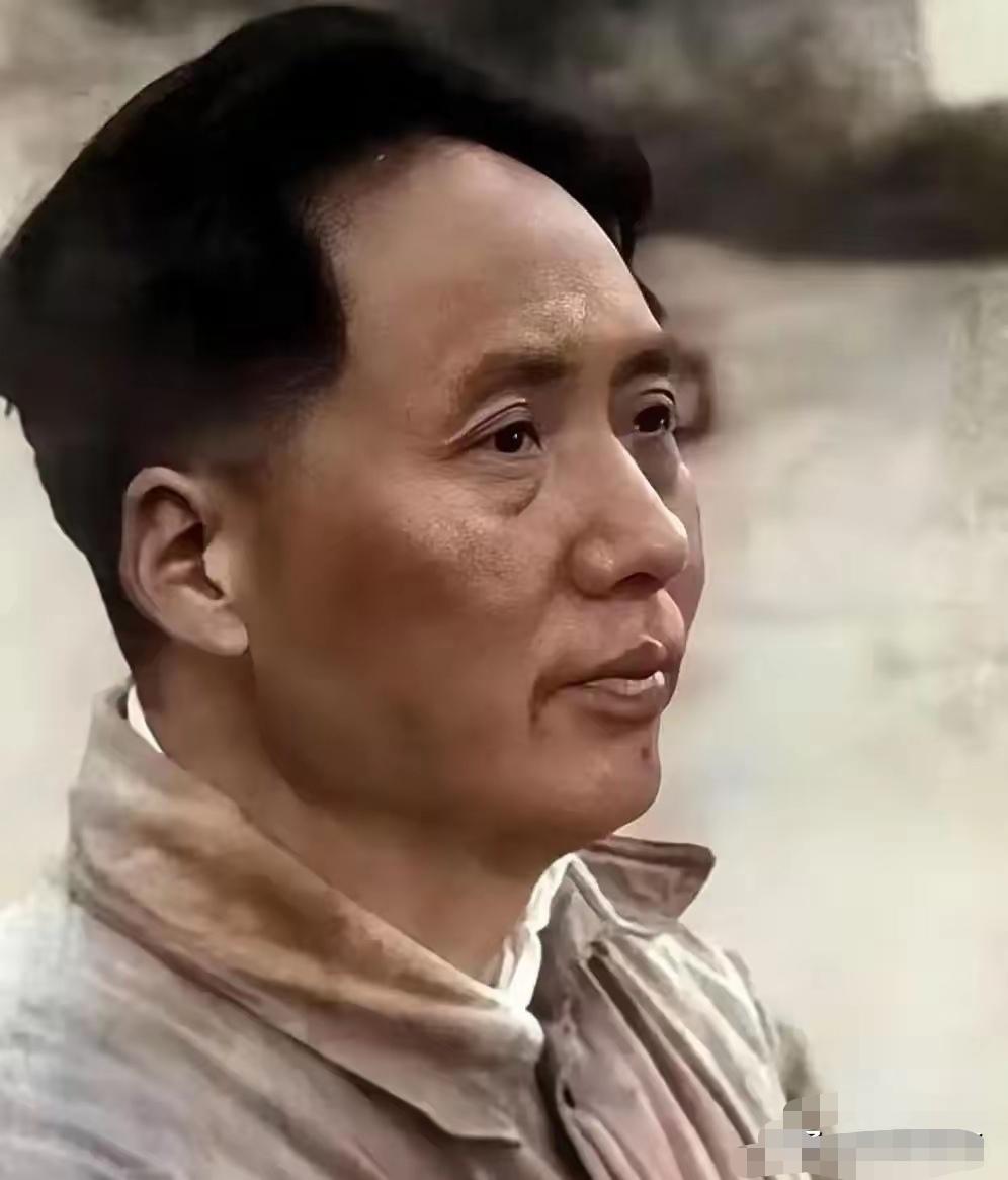 为啥当年很多人不服毛主席？甚至连开国元帅刘伯承，长征前都曾投票撤掉他的指挥权？