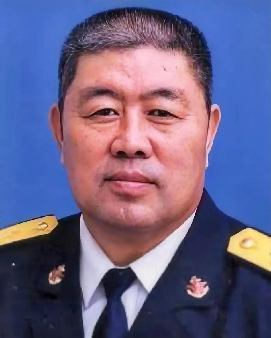 缅怀南海舰队司令员王永国：以身铸盾，护我山河南海舰队司令员王永国离世了他