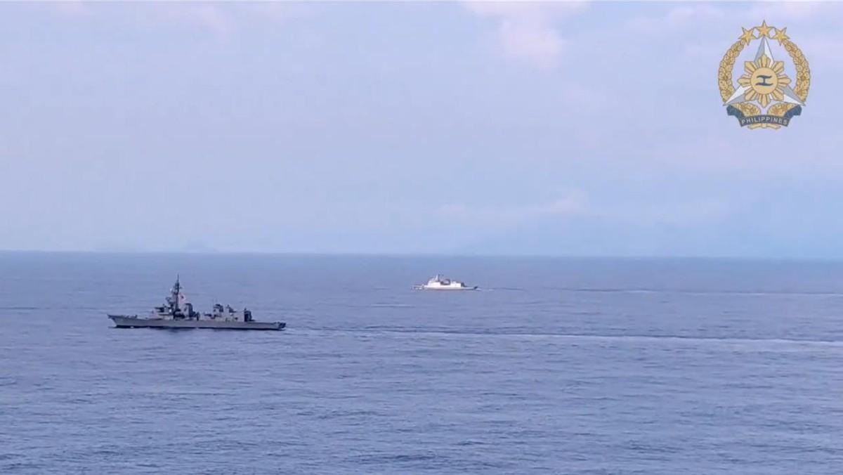 不咬人！纯膈应人！日本把船开到了南海。和菲律宾搞了场演习。位置靠近黄岩岛