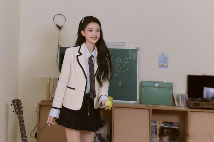 完全看不出来孙怡31岁了孙怡这皮肤状态和少女感说是20出头我都信。她是不是偷偷吃