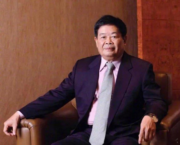【曹德旺回应内卷曹德旺称不要把竞争理解成内卷】6月20日，据澎湃新闻，现年80岁