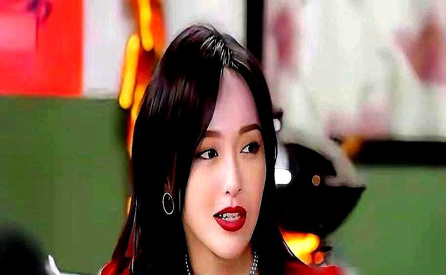 其实，唐嫣很强势，罗晋在这段婚姻中付出很多，很委屈。罗晋把江西的爸妈接到上海，