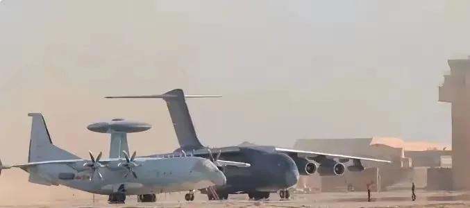 巴基斯坦政府通过一则简短的社交媒体声明宣布，中国已提出为其空军配备新型KJ-50