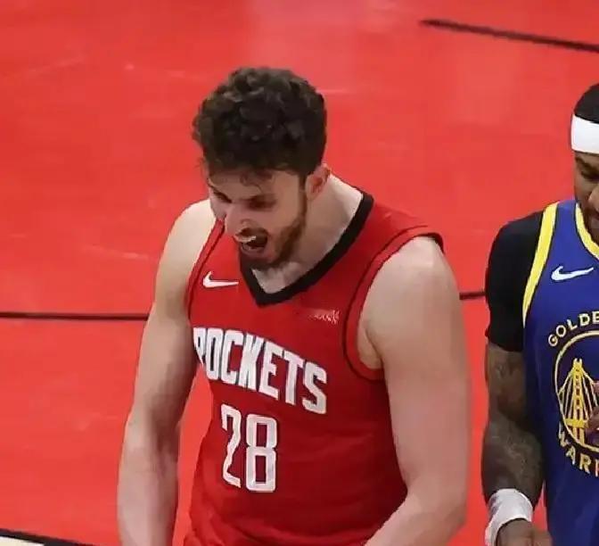 申京换穆雷？老鹰突然加价到3个首轮！火箭管理层急找第三方填坑——你敢信这操作