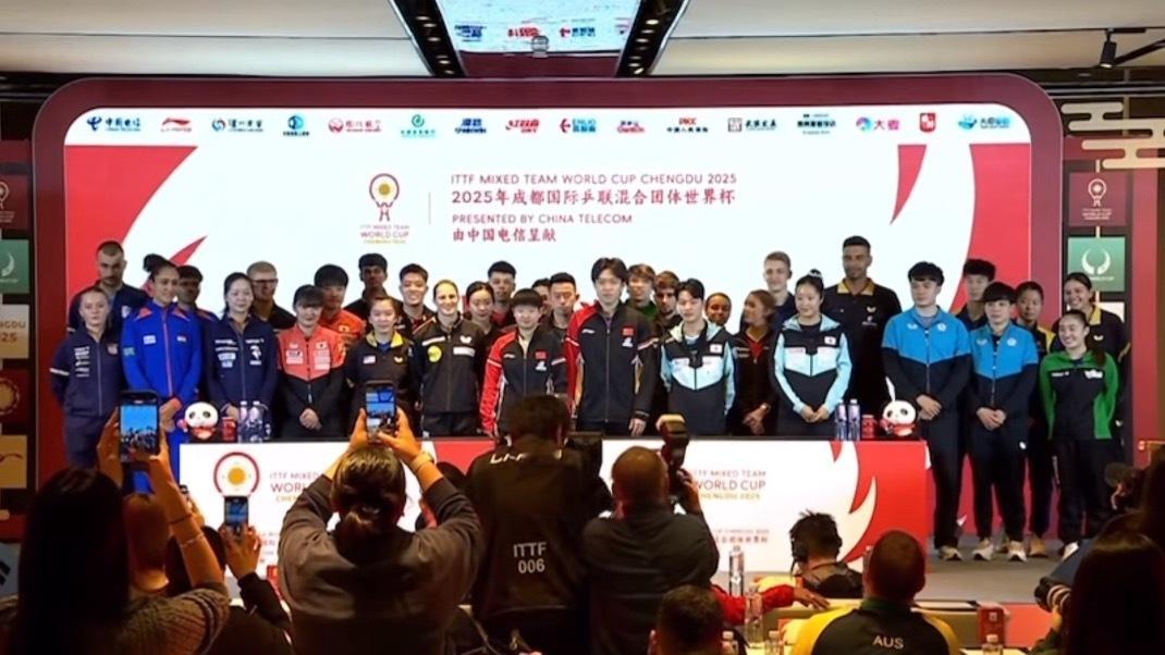 怎么还有大合照环节笑死我了