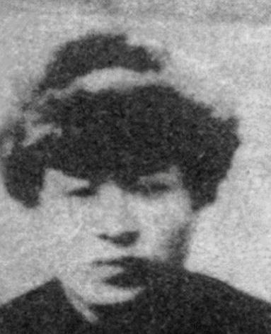 1941年在山东淄博，八路军战士郑希和刚刚单独执行任务回来，途中遇到八名日本鬼子